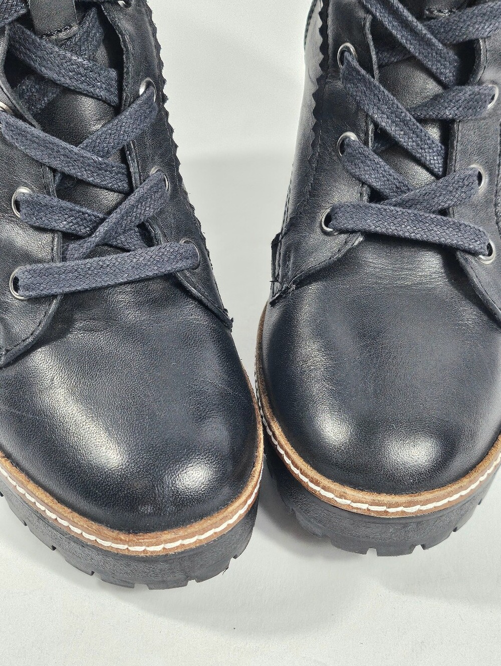 Chelsea & Violet Lexie Black Leather Lace-Up Block Heel Lug Sole Ankle Boot - Picture 4 of 16